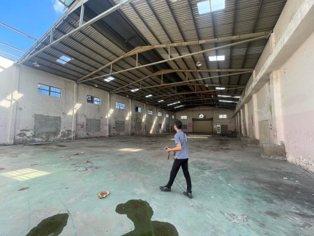 Cho thuê kho 1000m2 đường Hồ Học Lãm, P. An Lạc, Quận Bình Tân