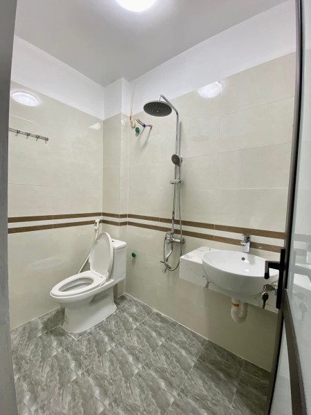 Bán nhà Nguyễn Chí Thanh,công an phường đầu ngõ an ninh tốt, DT 50m², giá chỉ 6,85 tỷ