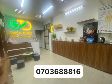 Diện tích: 3,5mx7,5m (24m2) có nội thất sẵn phù hợp cho kdoanh showroom, giá 12 triệu/tháng