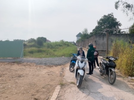 Bình Đông, Tx Gò Công, sát QL50 ( cách vài chục m), cách TP HCM 27kmLH 0825.8484.29