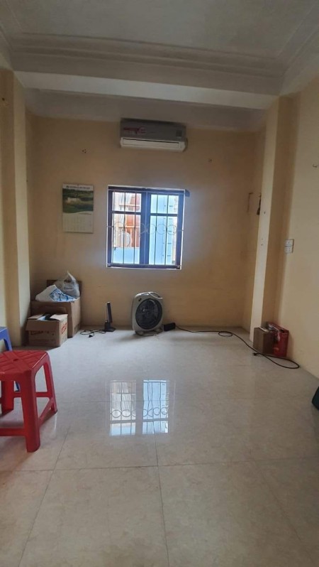 Bán nhà trung tâm phường Đức Thắng, DT 21m² x 3 tầng, nhỉnh giá 1 tỷ đồng