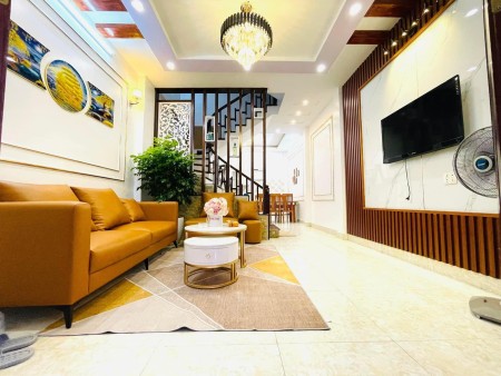 Bán nhà phố Mai Dịch, Cầu Giấy, full nội thất đẳng cấp 5 sao, ngõ thông khắp ngả, DT 50m², 4 tỷ