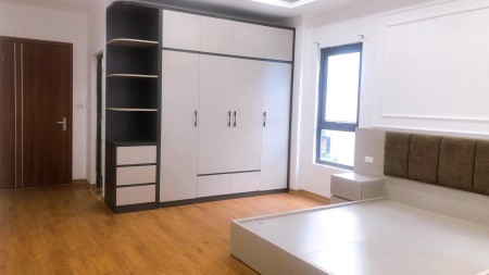 Bán nhà Phạm Văn Đồng, gara thang máy, tặng nội thất, DT 45m² giá 7,8 tỷ