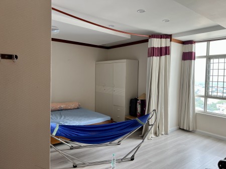 Chính chủ cần chuyển nhượng căn hộ sát sông khu Thảo Điền, giá tốt