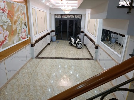 Bán nhà chính chủ mới xây theo phong cách tân cổ điển siêu đẹp