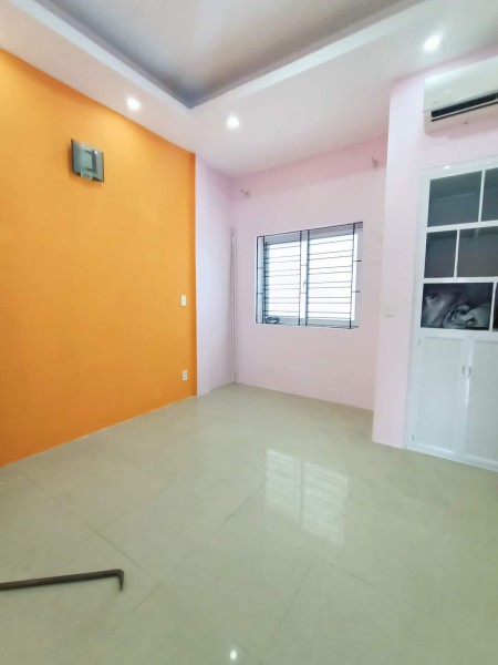 Bán nhà phố Ngũ Nhạc, nội thất đầy đủ, DT 35m² x 3 tầng x 3 phòng ngủ, LH 0981276886