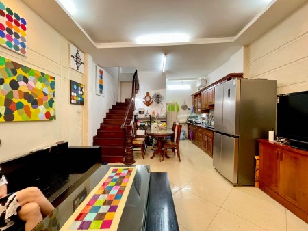 Bán nhà gần mặt phố Định Công, Hoàng Mai, DT 53m², MT 4,2m giá chỉ 4,65 tỷ