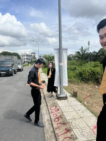 Đi đến slide 2