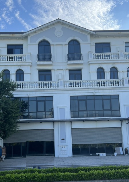Shophouse sổ lâu dài mặt đường 30m, xây 97m2/sàn giá 23.86 tỷ tại Vin Gia Lâm (0985941715)