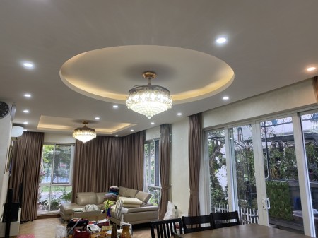 Chủ nhà cân cho thuê căn BT Mimosa, KĐT Ecopark, nhà đầy đủ nội thất. Giá 35tr/th. LH 0964 109 408
