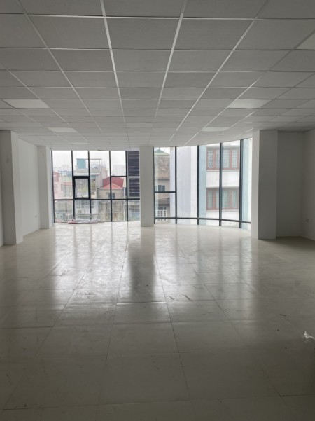 Cho thuê shophouse chân Chung cư Lacata Văn Phú Hà Đong, diện tích 38m, giá thuê 15tr/tháng