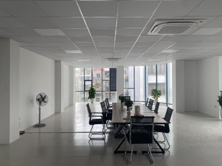 Cho thuê văn phòng đường Vạn Phúc Hà Đông, diện tích 100m, giá thuê 14tr/ tháng