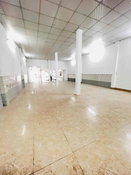 Cho thuê mặt bằng nguyên căn 320m2 mặt tiền đường Huỳnh Tấn Phát - Q7