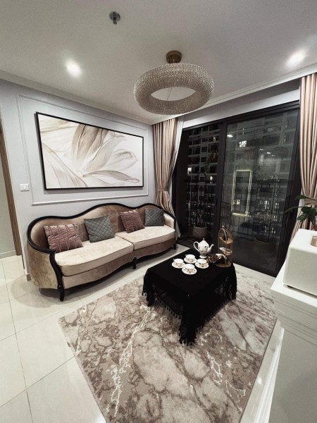 Tôi chính chủ cần bán nhanh căn 3N góc 2VS full nội thất giá 2.4 tỷ tại Vinhomes 0987 077 896