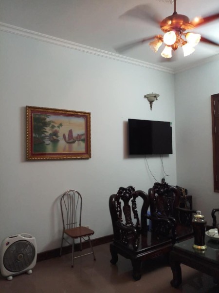 Bán nhà biệt thự kiểu Pháp mặt phố Chân Cầm, Hoàn Kiếm, DT 530m² x 2 tầng, MT 12m, giá 290 tỷ