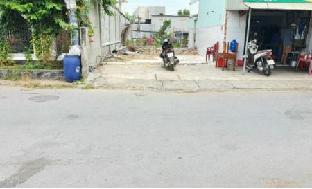 Bán đất nền chợ Phú Phong, Dĩ An sổ hồng riêng, diện tích 100m2