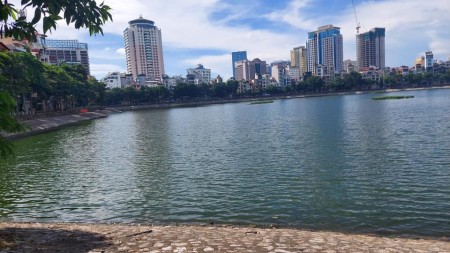 Bán nhà mặt phố Trung Liệt, Đống Đa, khu kinh doanh tấp nập dòng tiền 20 triệu/tháng