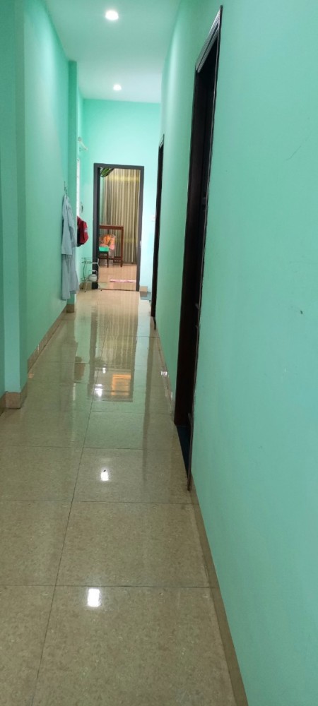 Cho thuê nhà 2 tầng 3 phòng ngủ, 2 nhà vệ sinh, mặt tiền kinh doanh Vip