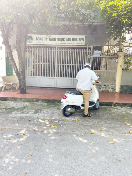 Cần bán nhà cấp 4 chính chủ thuận tiện xây mới mặt tiền ĐS Tân Quy, quận 7