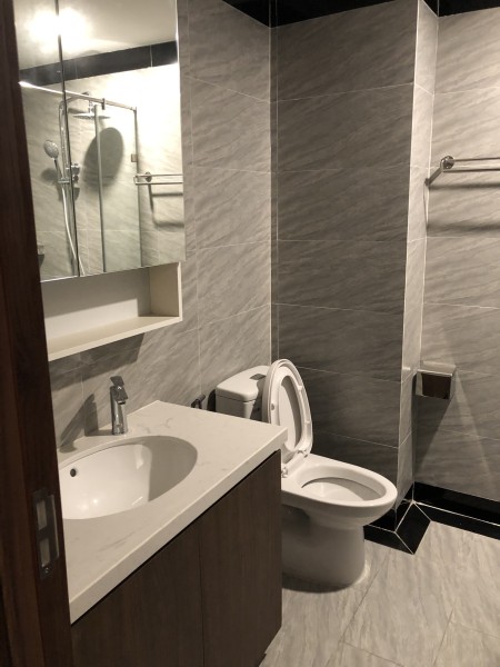 Bán nhà siêu đẹp Nguyễn Văn Linh, DT 45m² x 5 tầng có gara giá 5,6 tỷ