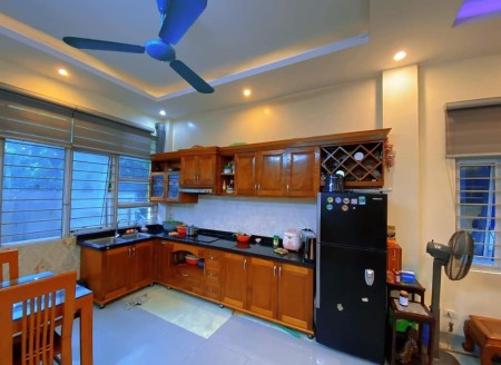 Siêu phẩm nhà mặt phố Mạc Thái Tổ, vỉa hè rộng, kinh doanh bất chấp, Cầu Giấy, 6 tầng, giá 20 tỷ