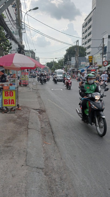 Mặt tiền Ung Văn Khiêm, 6 tầng, thang máy, thích hợp làm văn phòng