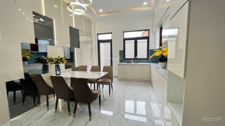 Bán nhà Mặt Tiền Cửu Long CXBH, phường 15, quận 10