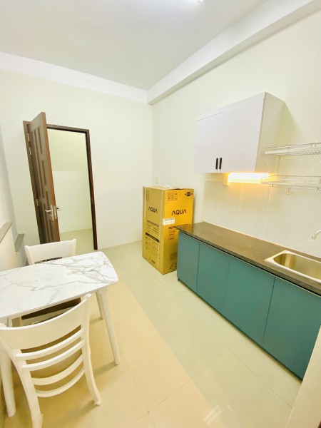 Cho thuê căn hộ 1 phòng ngủ gần etown liên hệ 0989155215