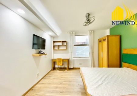Cho thuê CHDV 30m2, cửa sổ lớn full nội thất tại Q7