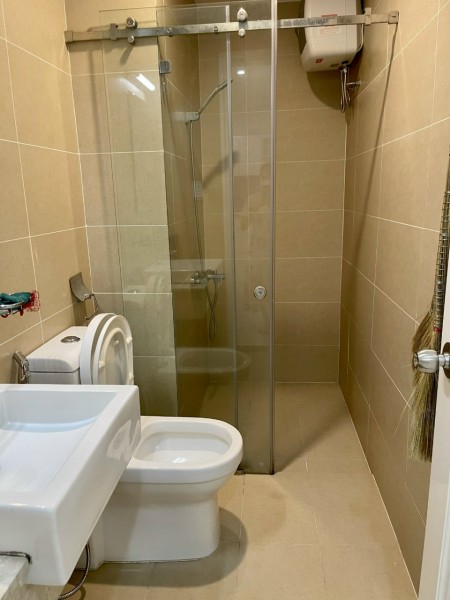 Cần cho thuê căn 2pn 2wc như hình tại Florita Q7. LH: 0835130091 Nhung