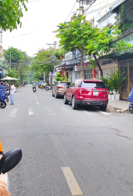 Giá chỉ 3.5 tỷ có ngay nhà trung tâm Tân Phú, nhà mới vào ở ngay