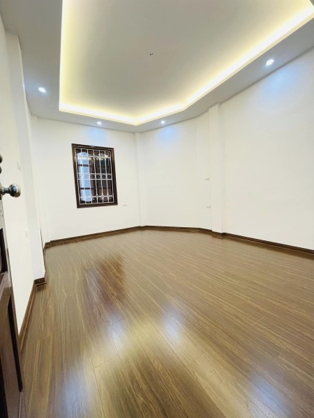 Bán nhà phố cửa Bắc Quận Ba Đình 50m ra phố phù hợp cho dân phố Cổ mới chuyển nhà