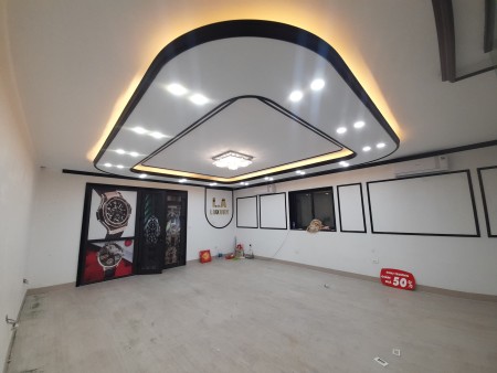 Cho thuê mặt bằng kinh doanh, Đường Phạm Văn Đồng, Quận Bắc Từ Liên. 70m2, giá 15 triệu/tháng