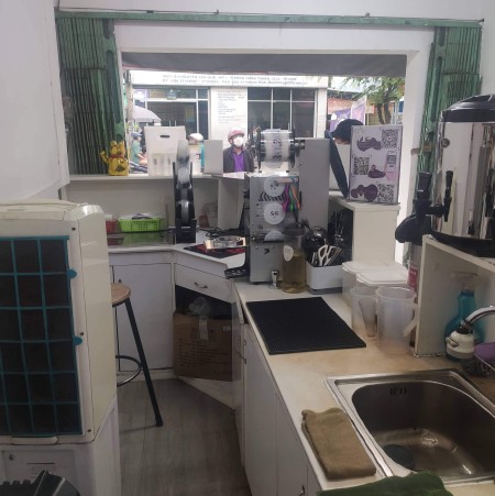 Sang quán trà sữa mặt bằng đắc địa nhất Nguyễn Văn Quá, Quận 12, đang hoạt động tốt