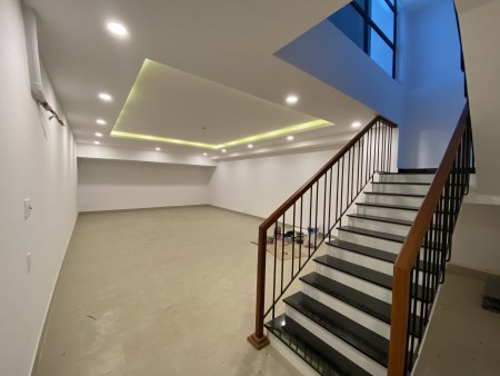 Cho thuê văn phòng Sala diện tích 85m2, giá rẻ nhất giá chỉ 18 triệu/tháng