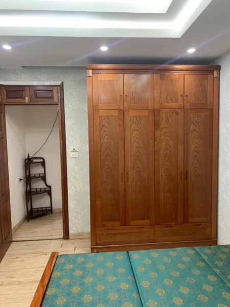 Cho thuê căn hộ toà A, tầng trung, 173 Xuân Thuỷ, Mai Dịch, Cầu Giấy HN