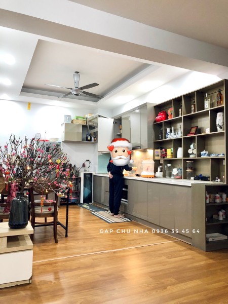 Bán căn hộ 122m2 tại Nguyễn Cơ Thạch, Nam Từ Liêm, giá 2tỷ9, có thương lượng thêm khi gặp xem nhà