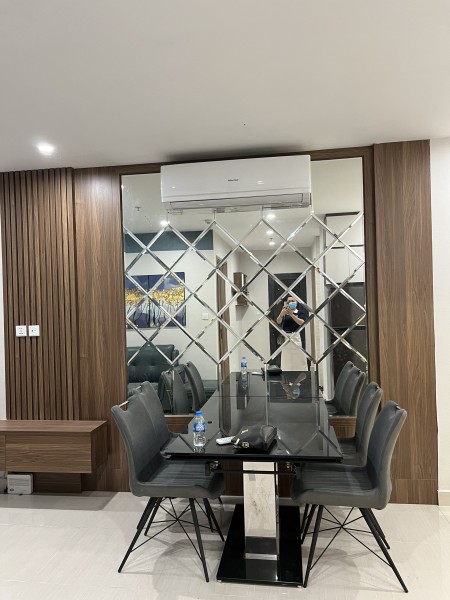 Do cá độ bóng nên cần tiền gấp, cho thuê căn 2PN giá bằng căn 1PN