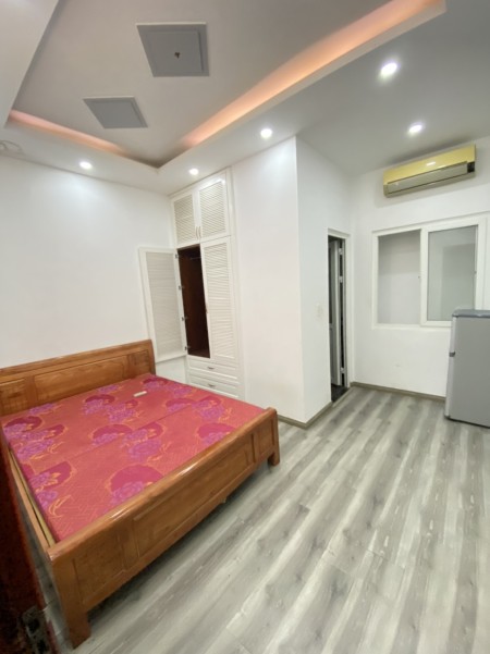 Phòng sàn gỗ full nội thất Quận7