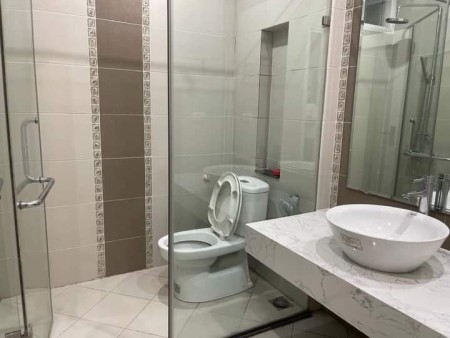 Bán nhà Lạc Long Quân, ngõ thoáng rộng, DTSD 39m² giá 5,3 tỷ, có sổ riêng