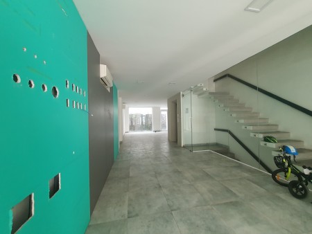 Cho thuê văn phòng 70m2, 15 triệu (có hầm để xe) mặt tiền đường Đặng Thùy Trâm, Bình Thạnh