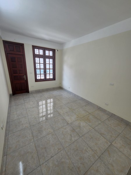 Bán nhà đón Tết trung tâm Phú Thượng, Fortuner đỗ cửa, DT 32m², giá chỉ 4,68 tỷ đồng