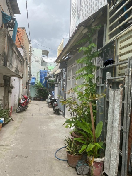 Bán nhà gần chợ Cây Da Sà, quận Bình Tân, giá 4 tỷ