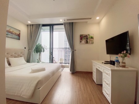 Chính chủ cho thuê căn hộ Studio full đồ Vinhomes Green Bay 28m2 giá chỉ từ 8tr/th - LH: 0385418696
