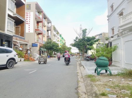 Đi Úc định cư cần thanh lý nhanh đất ngay MT đường Phạm Huy Thông, Gò Vấp, DT 100m2,Giá tốt 2tỷ7,SHR