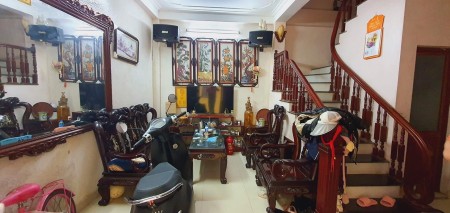 Chính chủ gửi bán nhà đẹp giá hạt dẻ phố Yên Xá, DTSD 40m² x 4 tầng, 4 PN, giá 2,98 tỷ