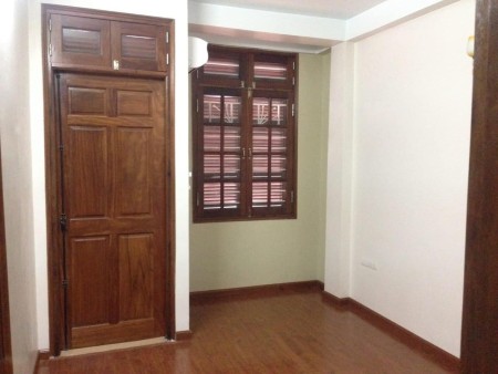 Bán nhà chính chủ Hoàng Hoa Thám Ba Đình, DT 40m² x 5 tầng, MT 4m, giá 5 tỷ