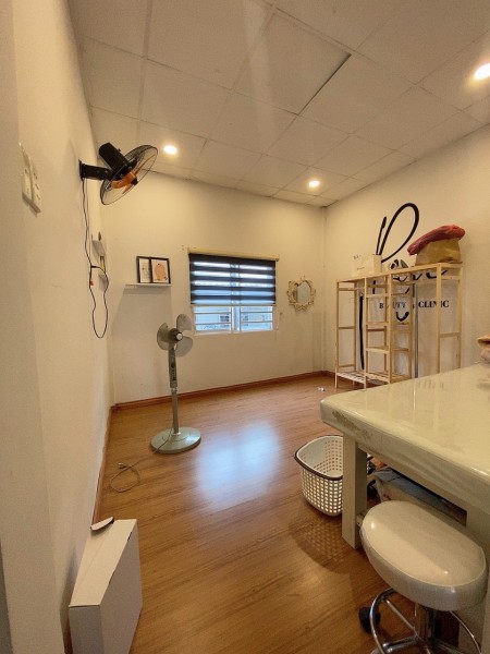 Bán nhà rất đẹp tại Quận 3 - Lý Chính Thắng khu an ninh, yên tĩnh