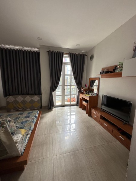Tặng nội thất, 3 tầng, 3 phòng ngủ, 50m2, Tân Hương Tân Phú, giá chỉ 5.9 tỷ