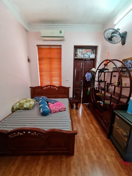 Bán nhà Âu Cơ tiện ích bạt ngàn khu an ninh cực kì tốt, DT 35m², giá 3,7 tỷ